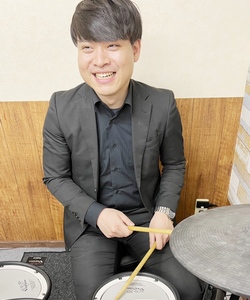 音楽教室　「Ｐ＋ＬＵＣＫ」インストラクター